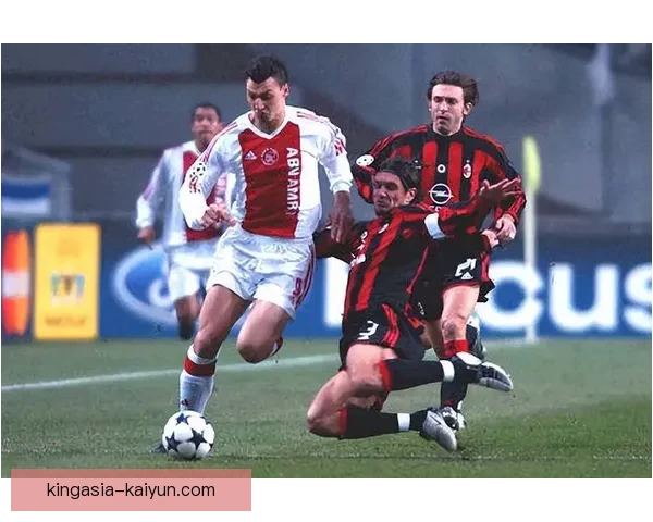 鲁本·内维斯在新赛季初表现稳定，逐渐成为球队中场核心。